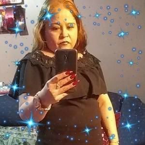 Meet your Posher, Paola